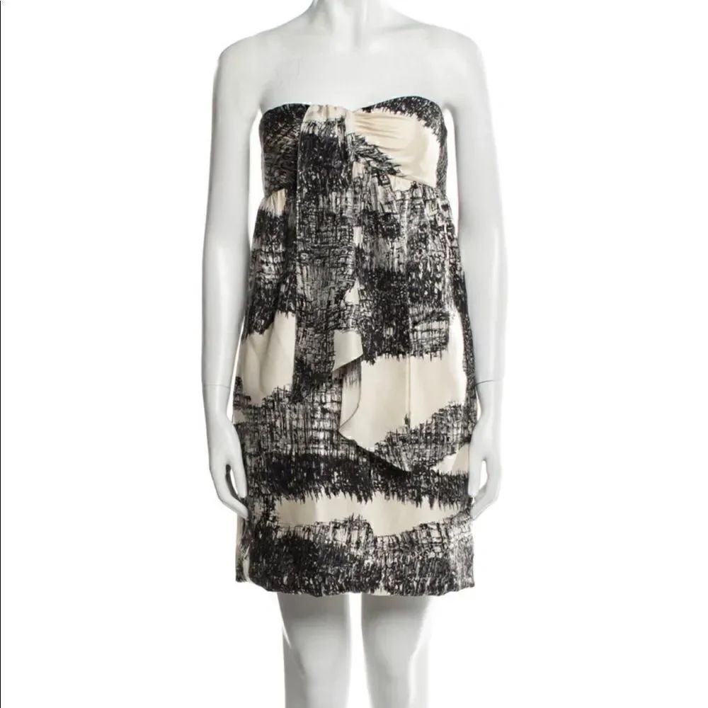 Vera Wang Lavender Silk Strapless Dress 8